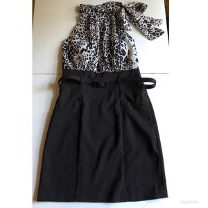 Halter dress w/ neck tie and pockets